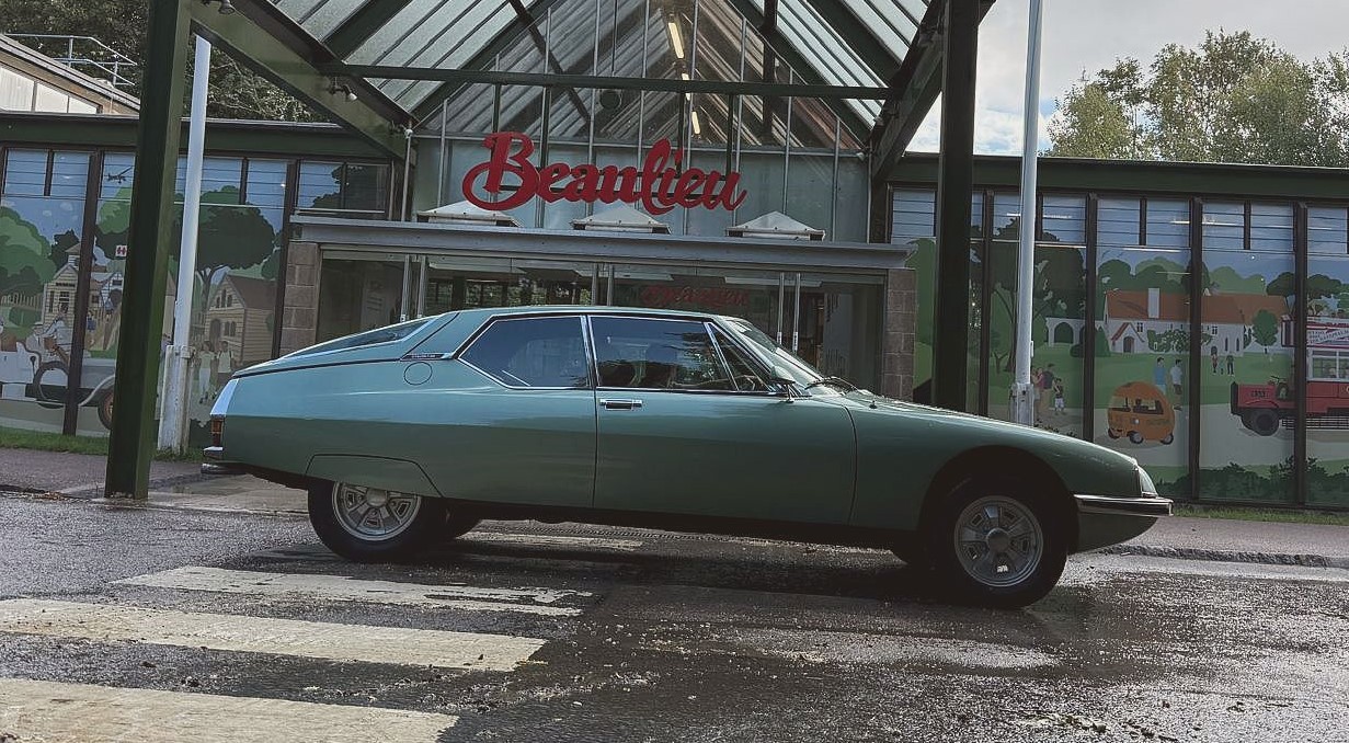 Classic Tours Beaulieu entrance.